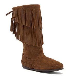 Double fringe Minnetonka boot - size 8